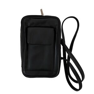 Wilson’s Leather Black Multifunctional Crossbody Purse convertible crossbody